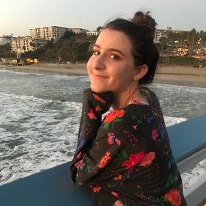 Meet your Posher, Abby